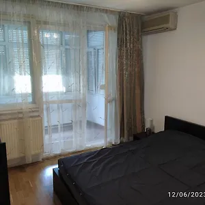 https://christies-3-central-apartment.bucharesthotelsnow.com